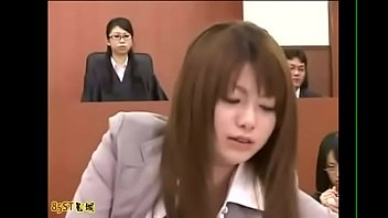 Мужчина-невидимка в азиатском зале суда, всех заебал смотреть на xvideos